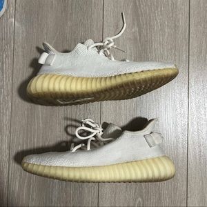 2017 Yeezy Boost 350 V2 'Cream White /
Triple White